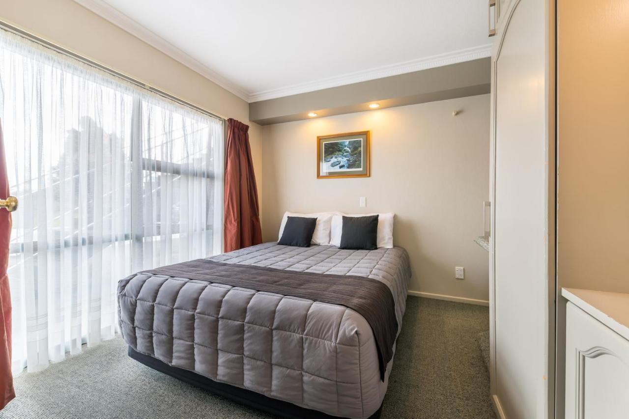 Lakeside & Motel Te Anau